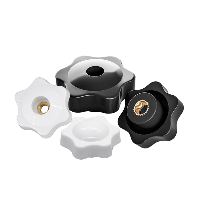 Pluma lámh níos doichte cnónna