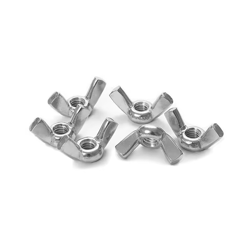 Cnónna Sciathán Cluas Cruinn